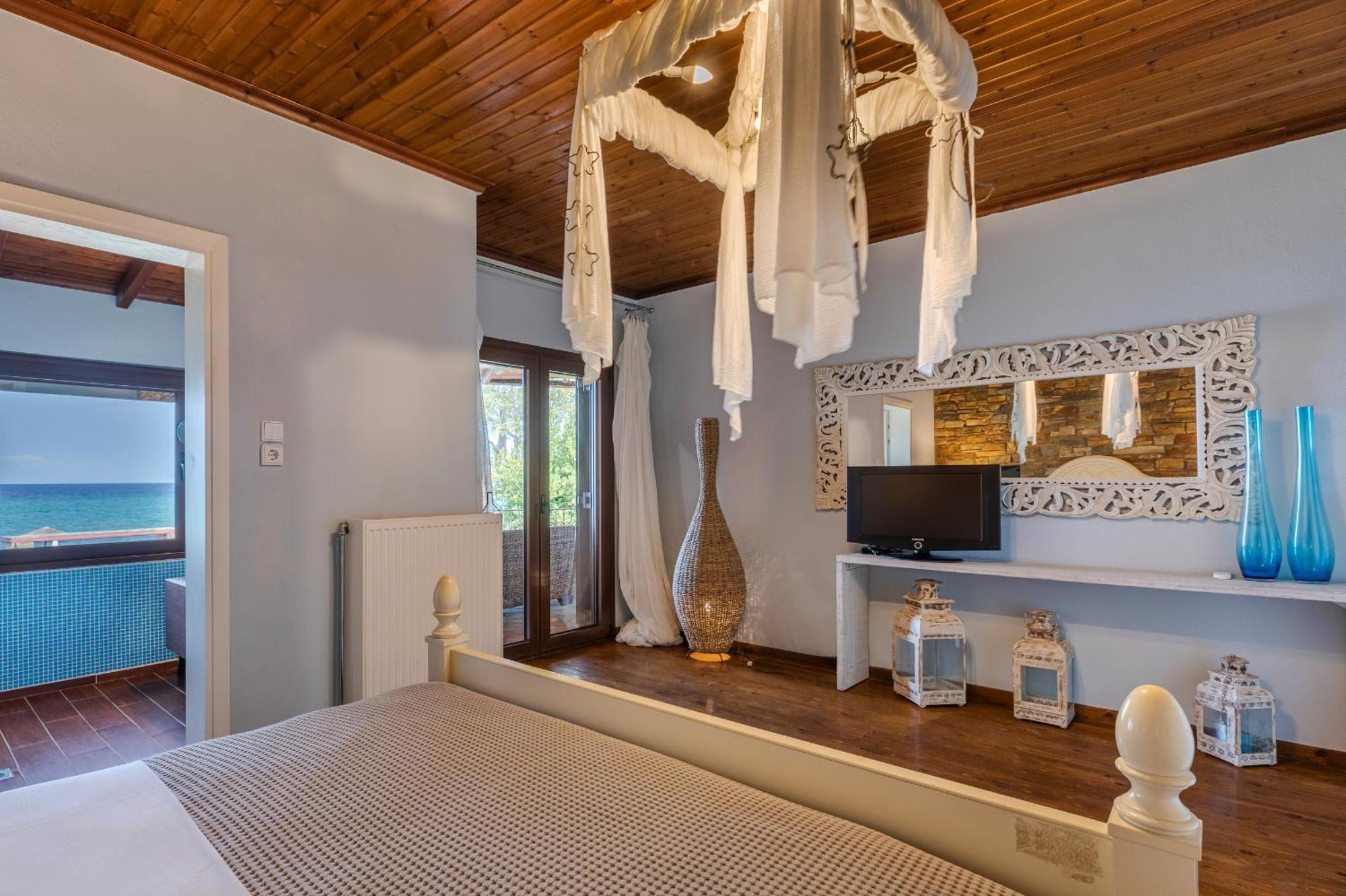 Efharis Beachfront Villa Platamonas Buitenkant foto