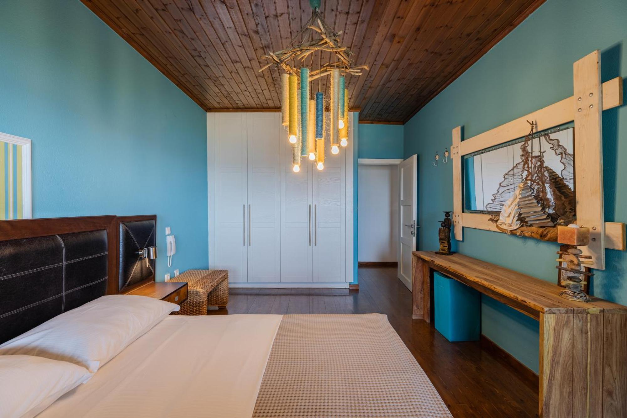 Efharis Beachfront Villa Platamonas Buitenkant foto